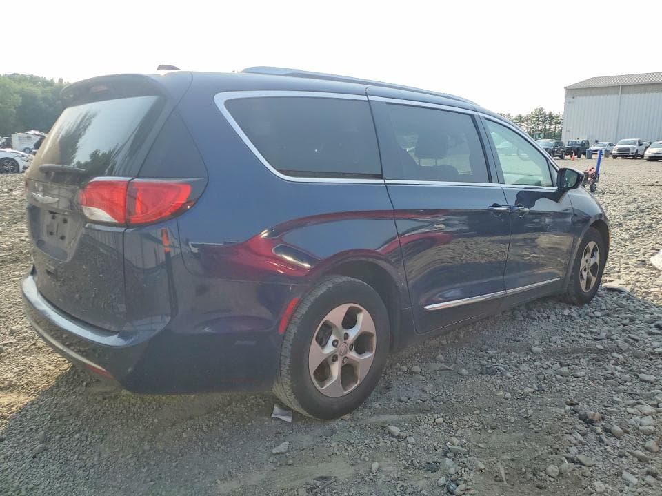 2017 CHRYSLER PACIFICA TOURING L PLUS 3