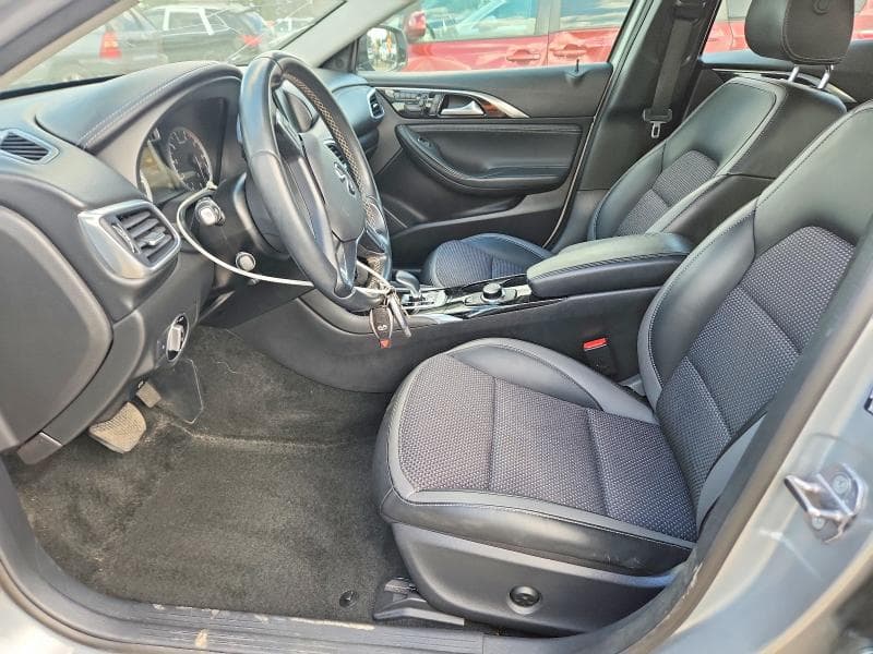 2019 INFINITI QX30 LUXE 7