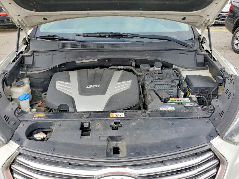 2017 HYUNDAI SANTA FE SE 12