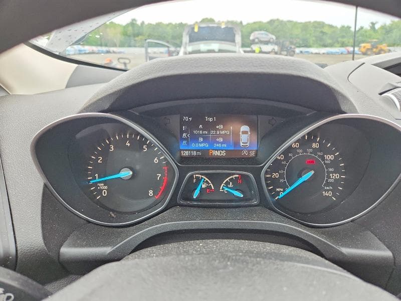 2017 FORD ESCAPE SE 9
