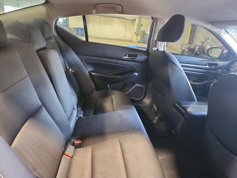 2021 NISSAN ALTIMA SV 10
