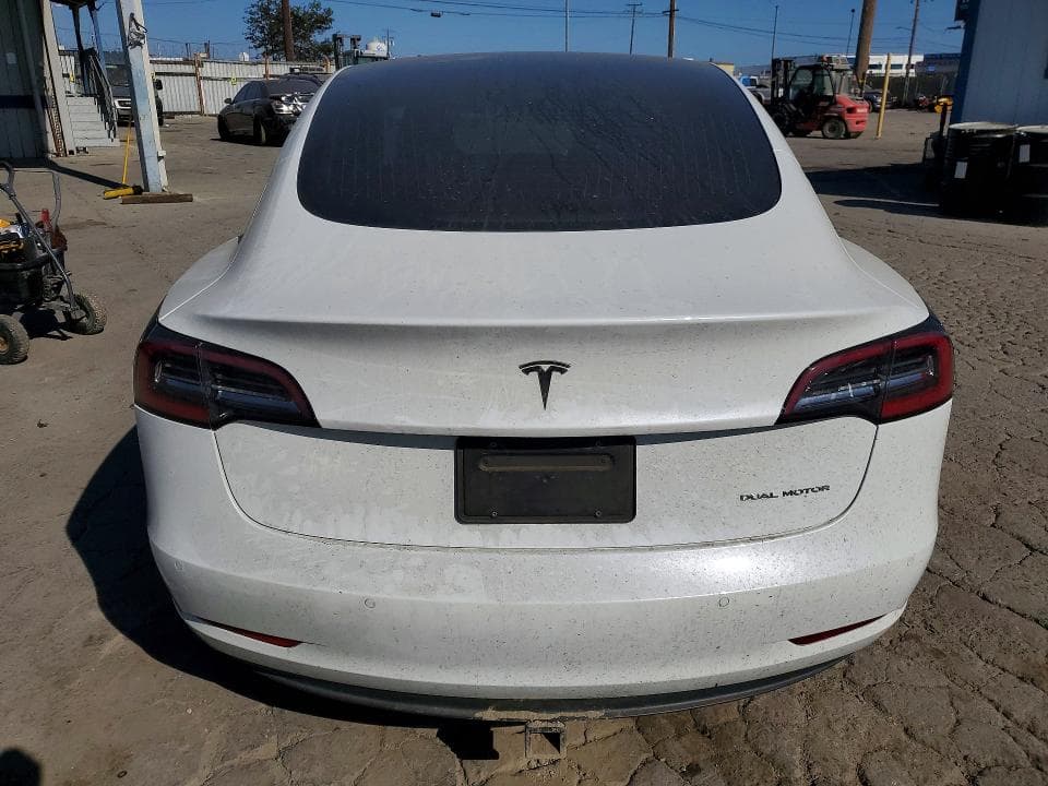 2018 TESLA MODEL 3 6
