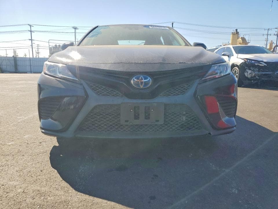 2020 TOYOTA CAMRY SE 5