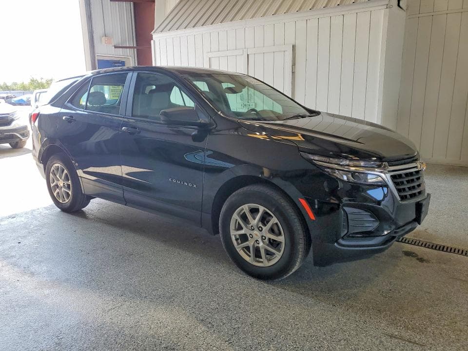 2022 CHEVROLET EQUINOX LS 4