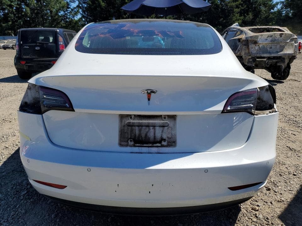 2018 TESLA MODEL 3 6
