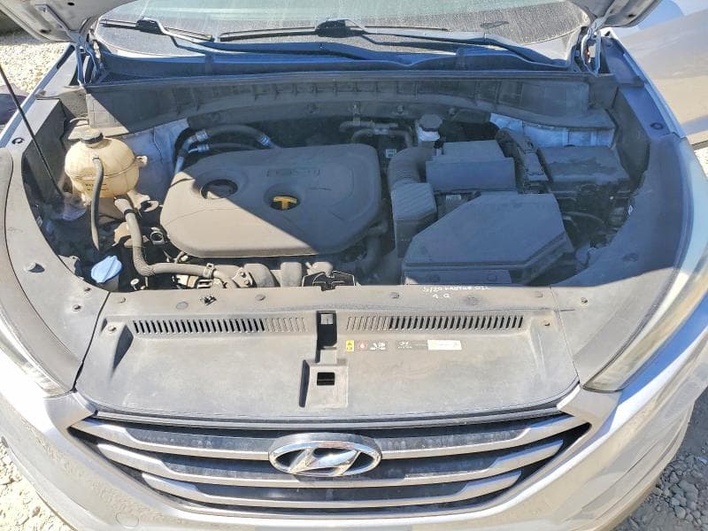 2017 HYUNDAI TUCSON SE 12