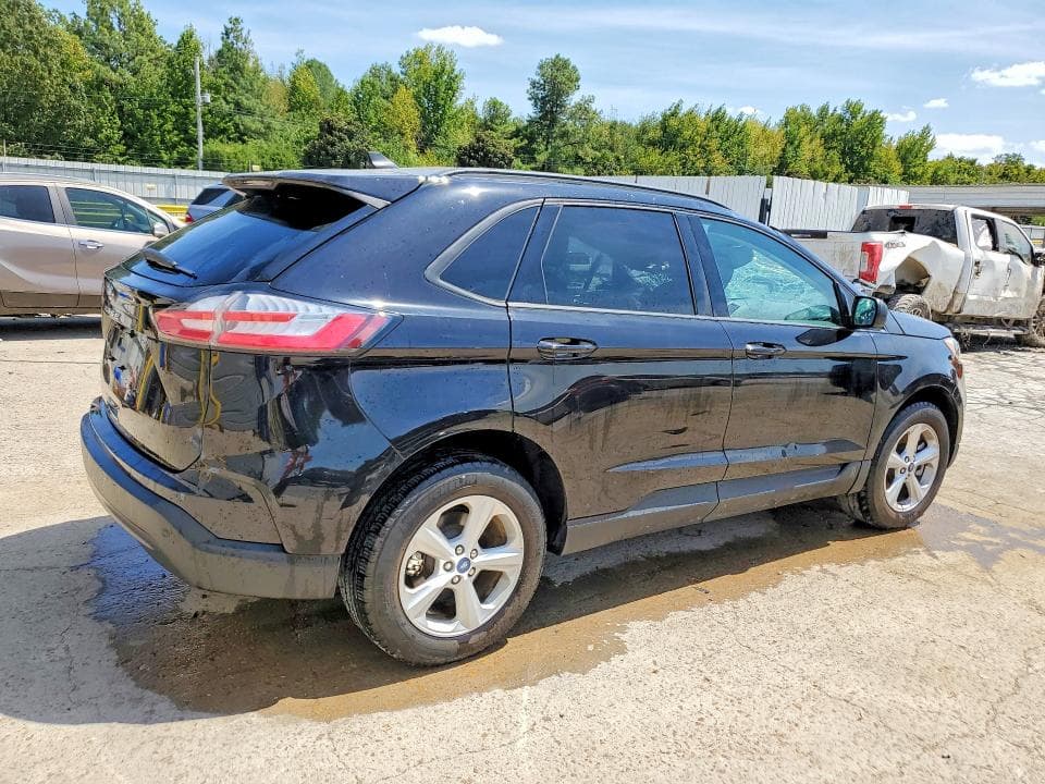 2021 FORD EDGE SE 3