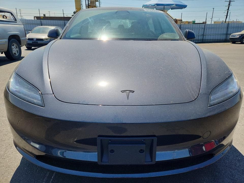 2026 TESLA MODEL 3 5