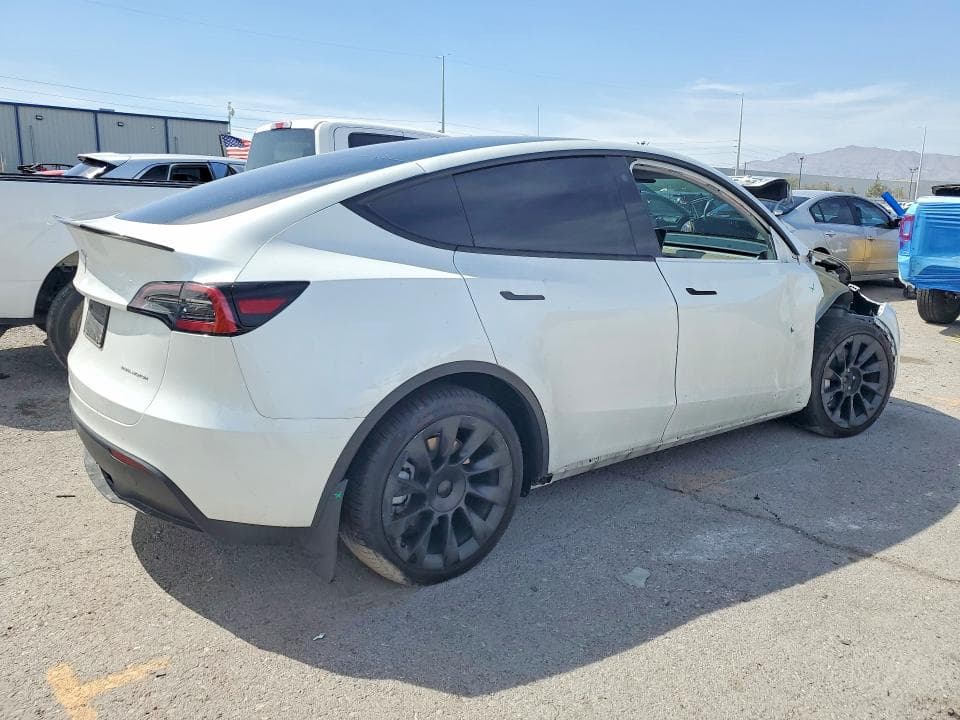 2023 TESLA MODEL Y 3