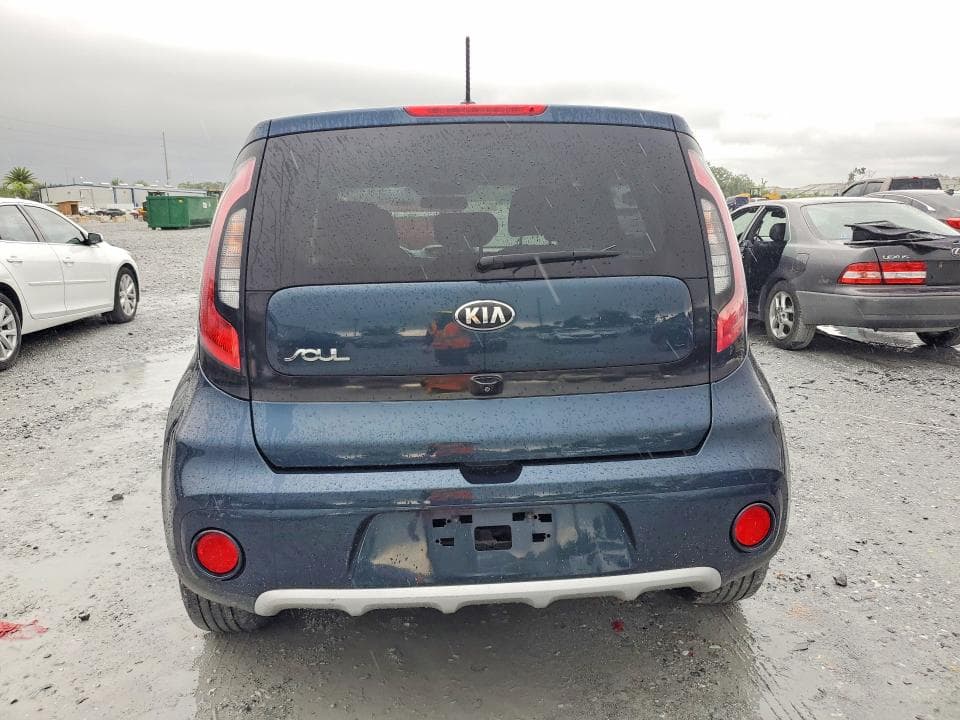 2017 KIA SOUL + 6