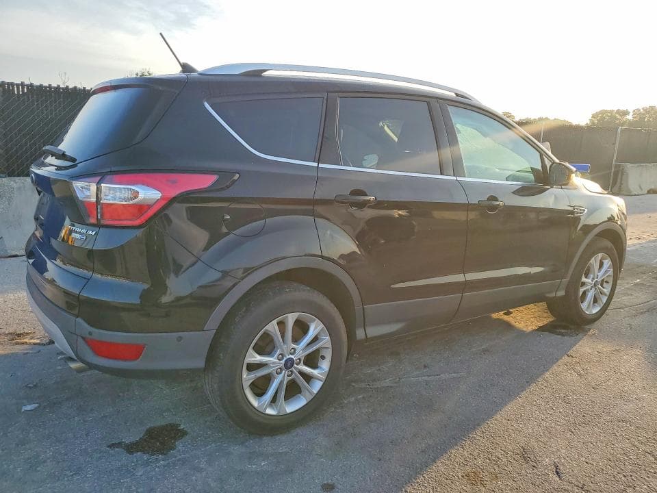 2018 FORD ESCAPE TITANIUM 3