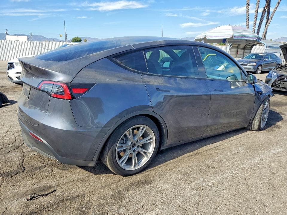 2023 TESLA MODEL Y 3