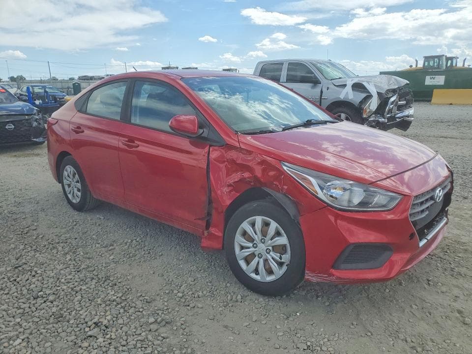 2018 HYUNDAI ACCENT SE 4