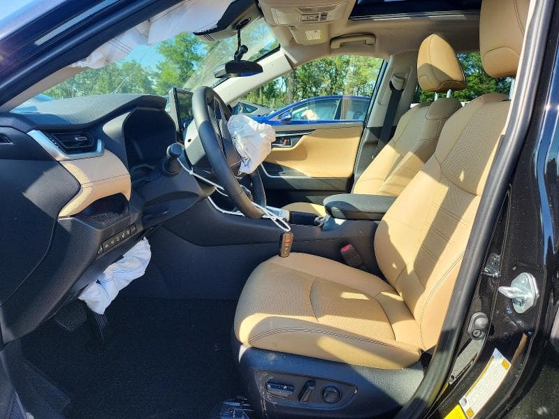 2025 TOYOTA RAV4 LIMITED 7