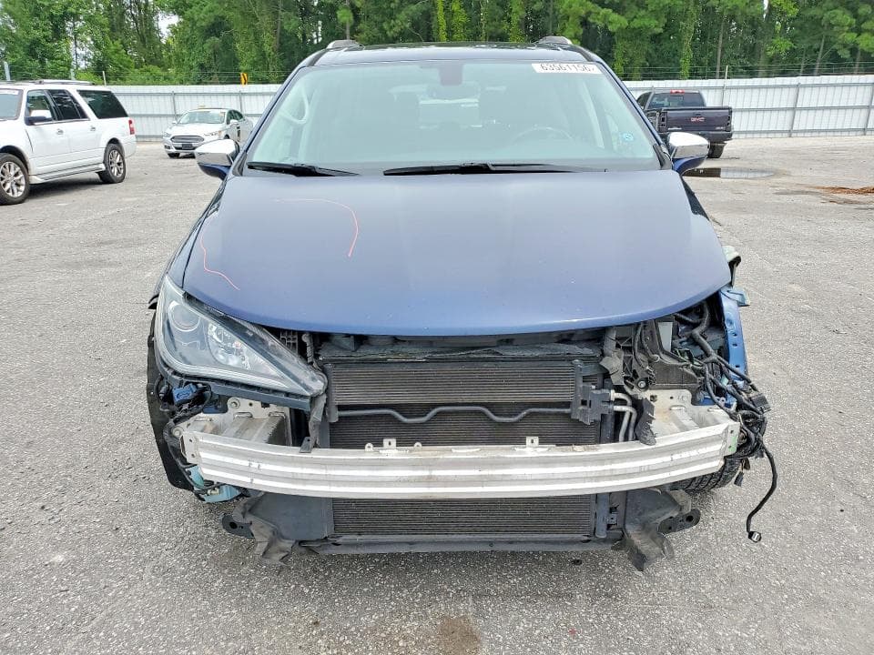 2018 CHRYSLER PACIFICA LIMITED 5