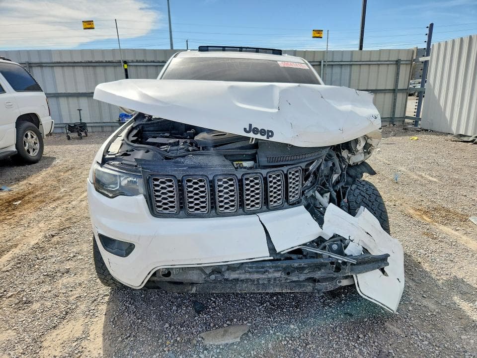 2017 JEEP GRAND CHEROKEE LAREDO 5