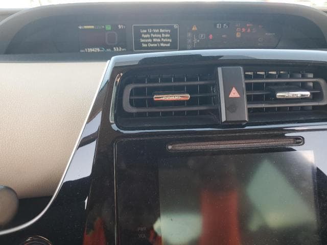2018 TOYOTA PRIUS THREE 9