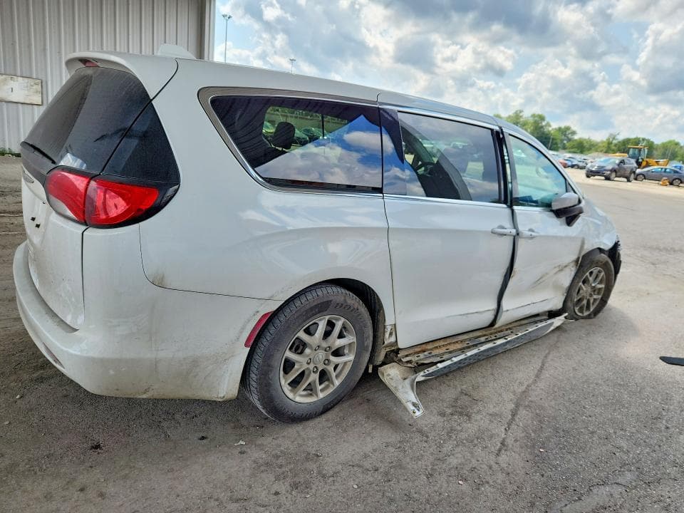 2017 CHRYSLER PACIFICA TOURING 3
