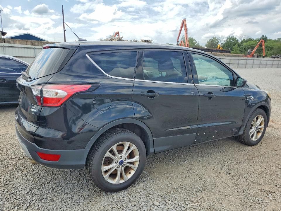 2017 FORD ESCAPE SE 3