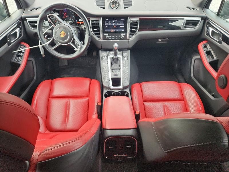 2018 PORSCHE MACAN 8