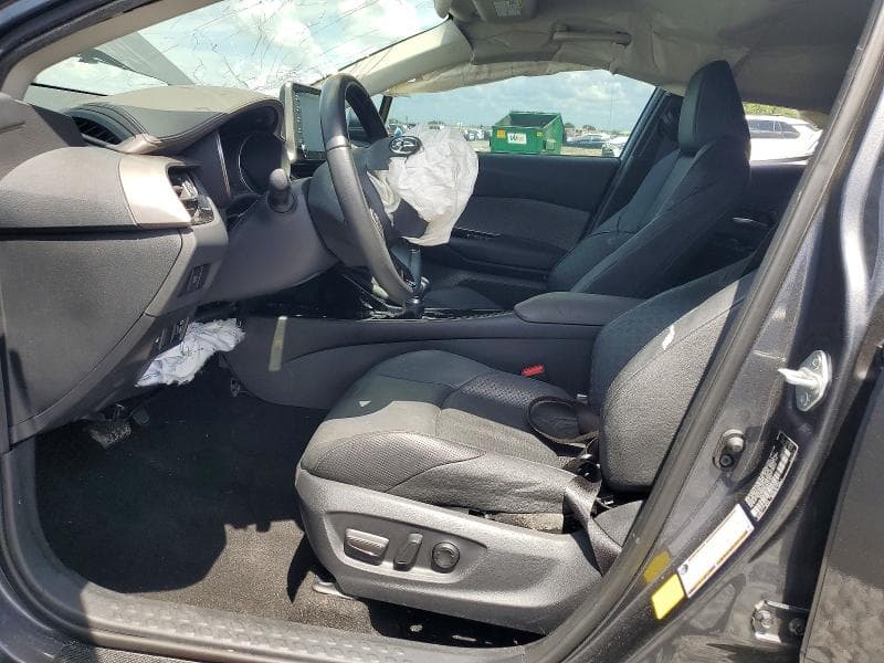 2020 TOYOTA C-HR LIMITED 7