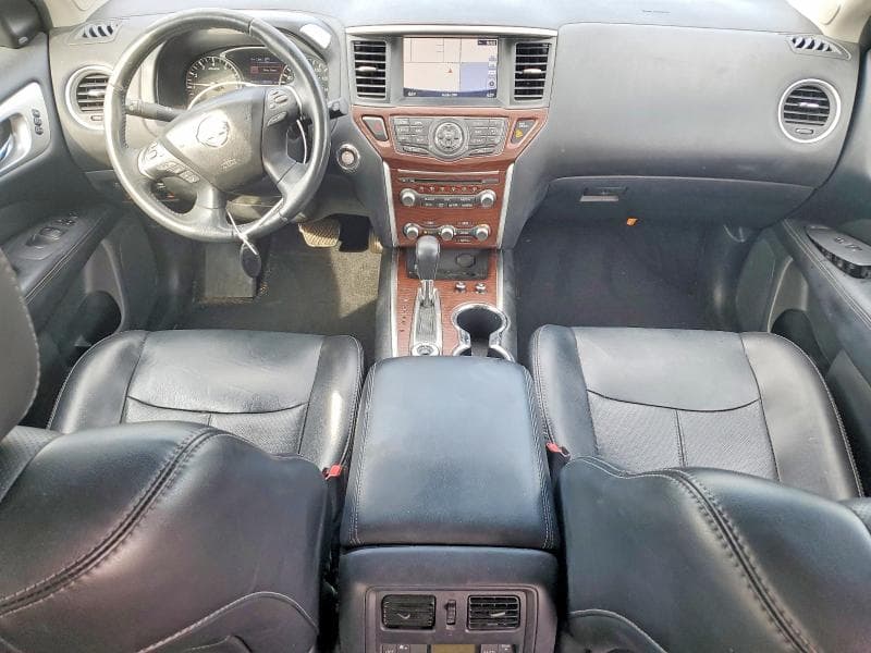 2017 NISSAN PATHFINDER PLATINUM 8