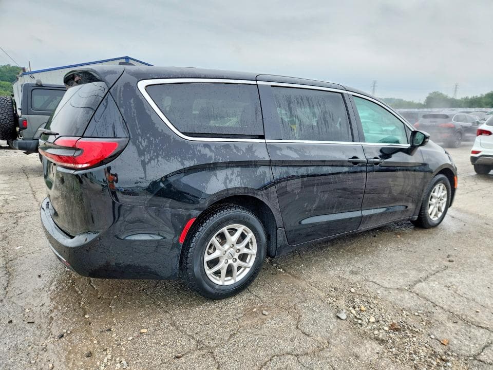 2024 CHRYSLER PACIFICA TOURING L 3