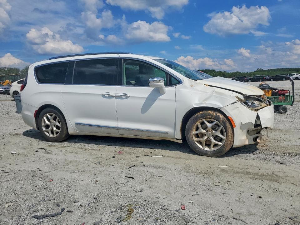 2020 CHRYSLER PACIFICA LIMITED 4