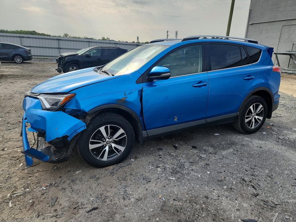 2017 TOYOTA RAV4 XLE - 1