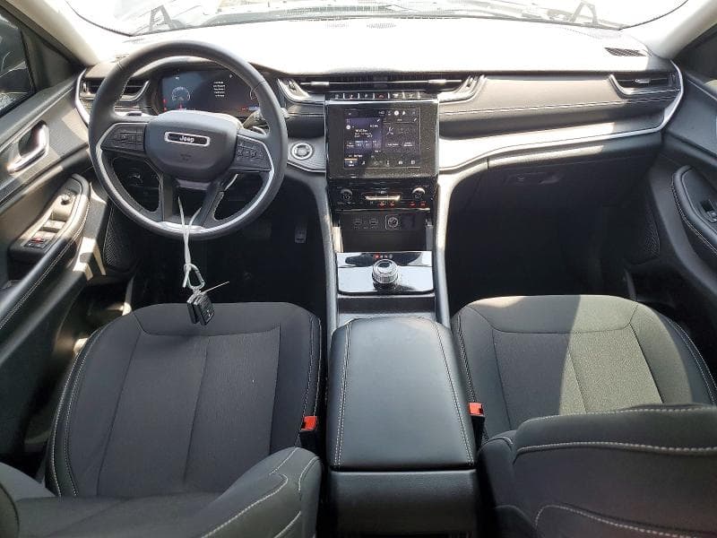 2024 JEEP GRAND CHEROKEE LAREDO 8