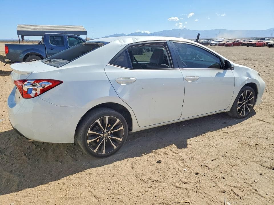 2017 TOYOTA COROLLA SE 3