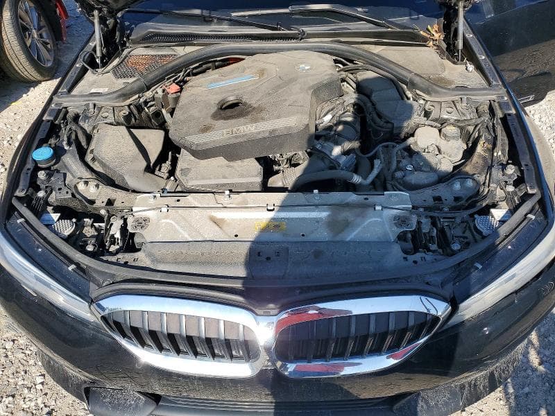 2022 BMW 330E 11