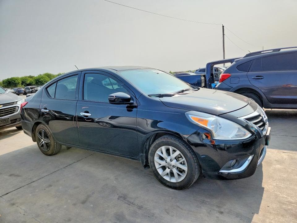 2017 NISSAN VERSA 1.6 S 4