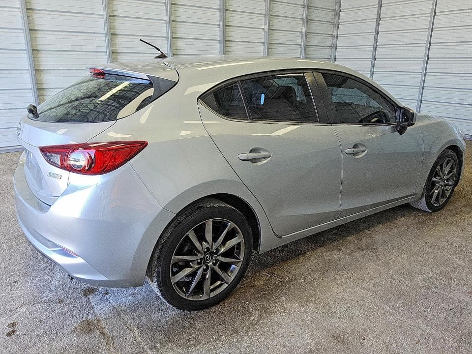 2018 MAZDA 3 TOURING 3