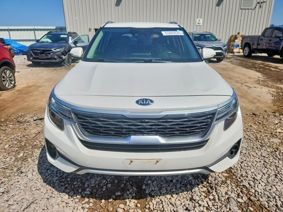 2021 KIA SELTOS S 5
