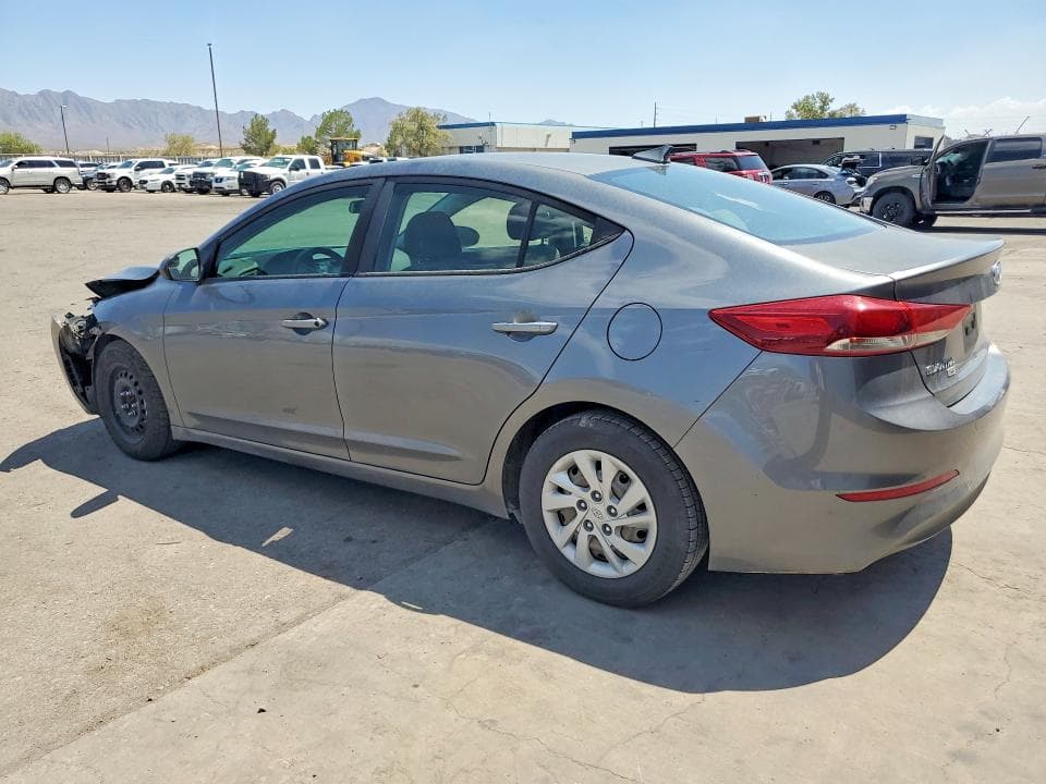 2018 HYUNDAI ELANTRA SE 2