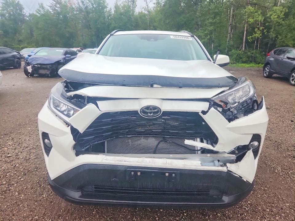 2021 TOYOTA RAV4 XLE 5