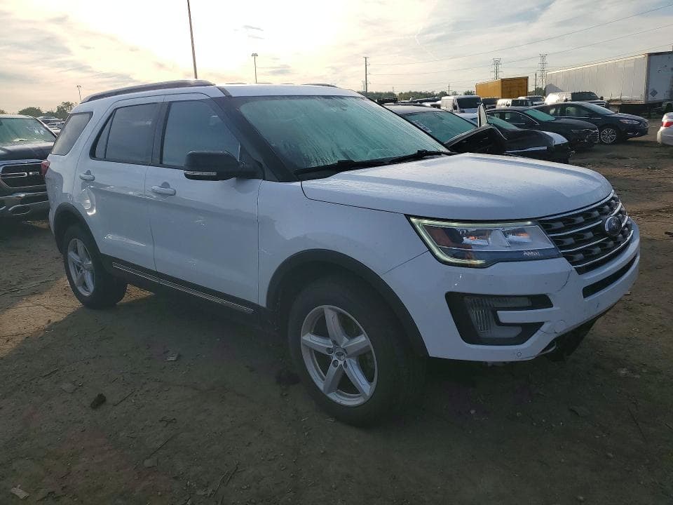 2017 FORD EXPLORER XLT 4