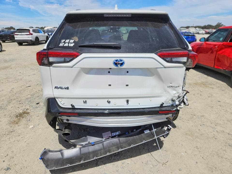 2022 TOYOTA RAV4 SE 6