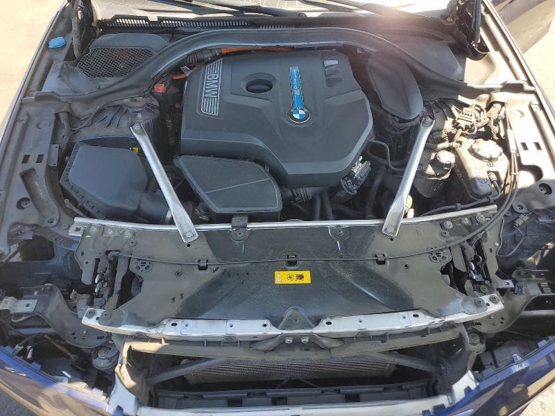 2020 BMW 530E 11