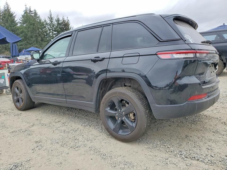 2023 JEEP GRAND CHEROKEE LAREDO 2