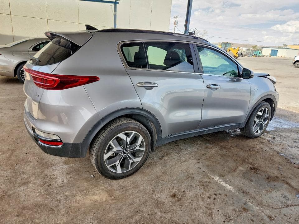 2022 KIA SPORTAGE EX 3