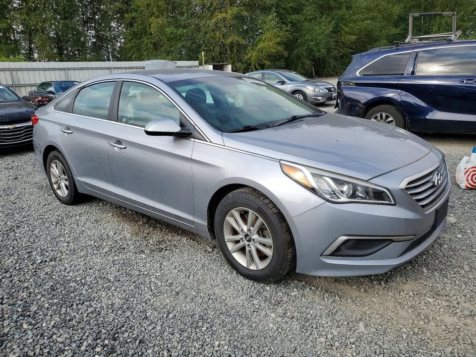 2017 HYUNDAI SONATA SE 4
