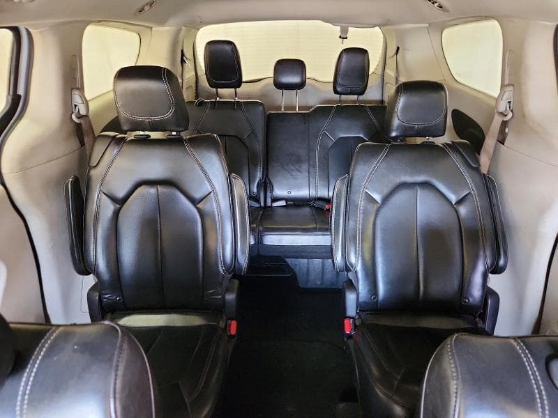 2021 CHRYSLER VOYAGER LXI 10