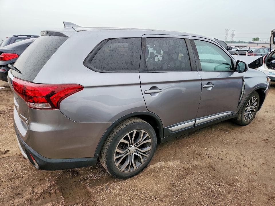 2017 MITSUBISHI OUTLANDER SE 3