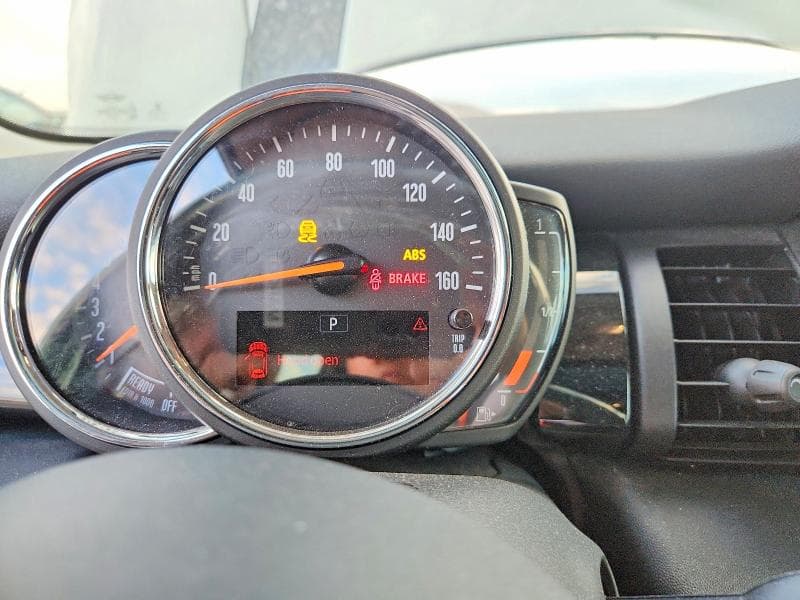 2019 MINI COOPER 9