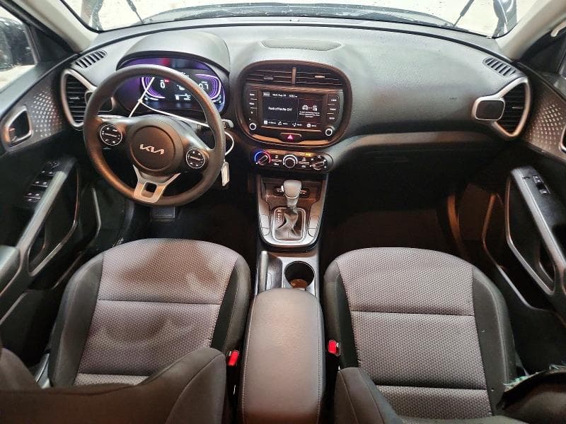2025 KIA SOUL LX 8