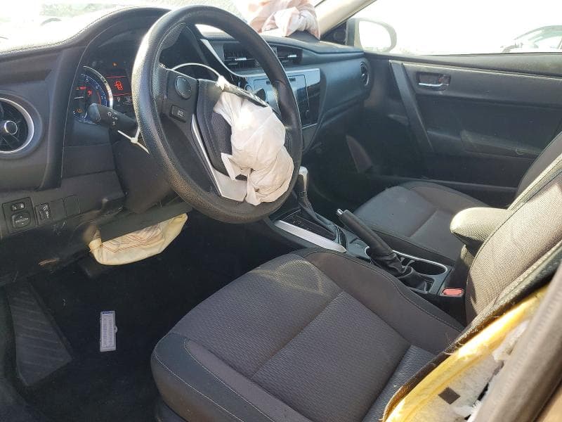 2019 TOYOTA COROLLA LE 8