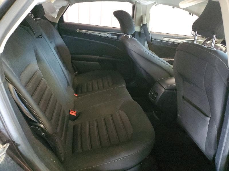 2017 FORD FUSION SE 10