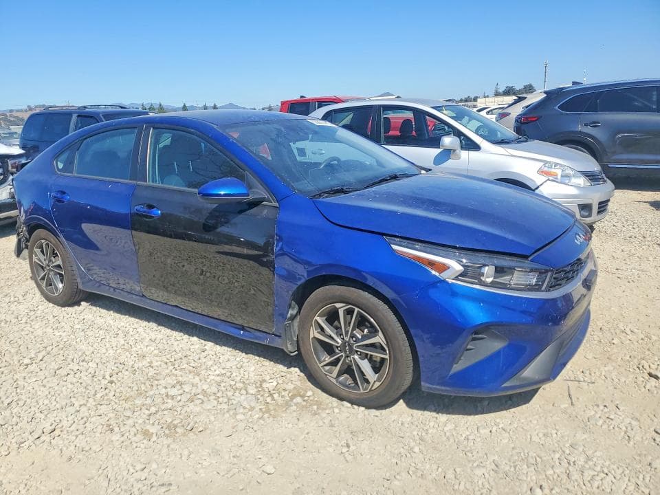 2023 KIA FORTE LXS 4